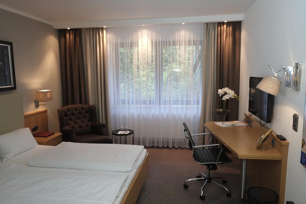 Hotel Brunnenhof International Wedemark Exterior photo